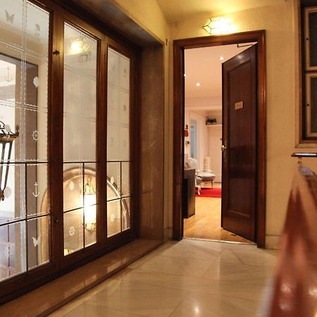 Petit Hotel Barcelona Ngoại thất bức ảnh